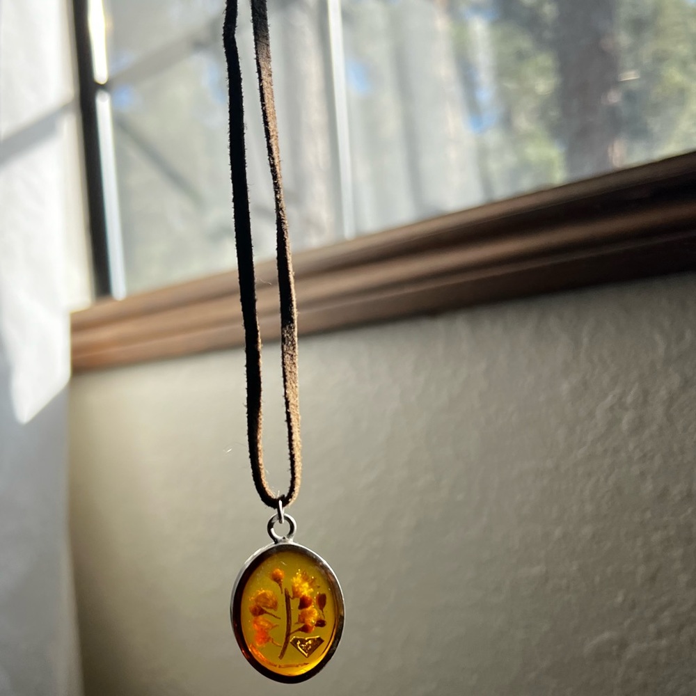 Vintage Roxy Necklace - Picture 3 of 8